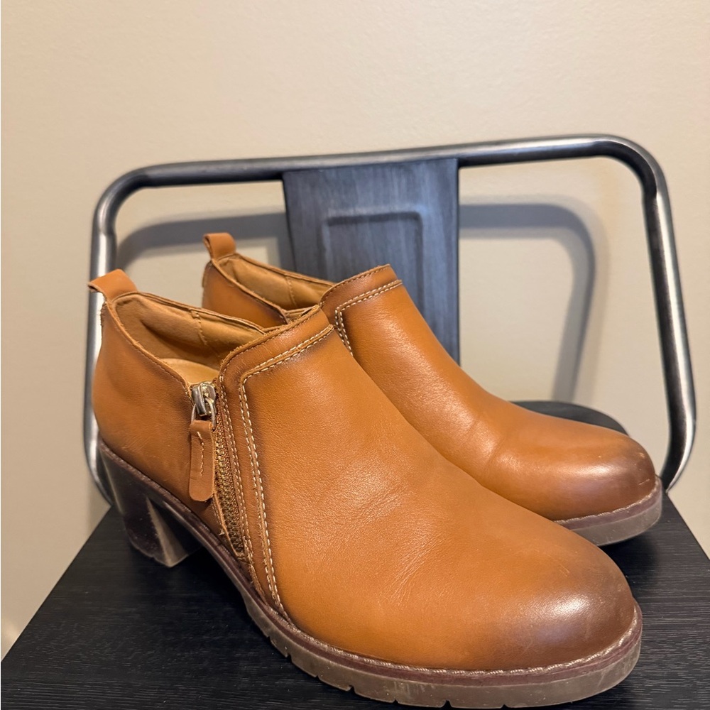 Easy Spirit Cosa Brown Leather Ankle Booties Side Zip Block Heel Comfort Sz 7